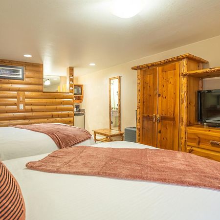 Pioneer Lodge Zion National Park-Springdale Bagian luar foto