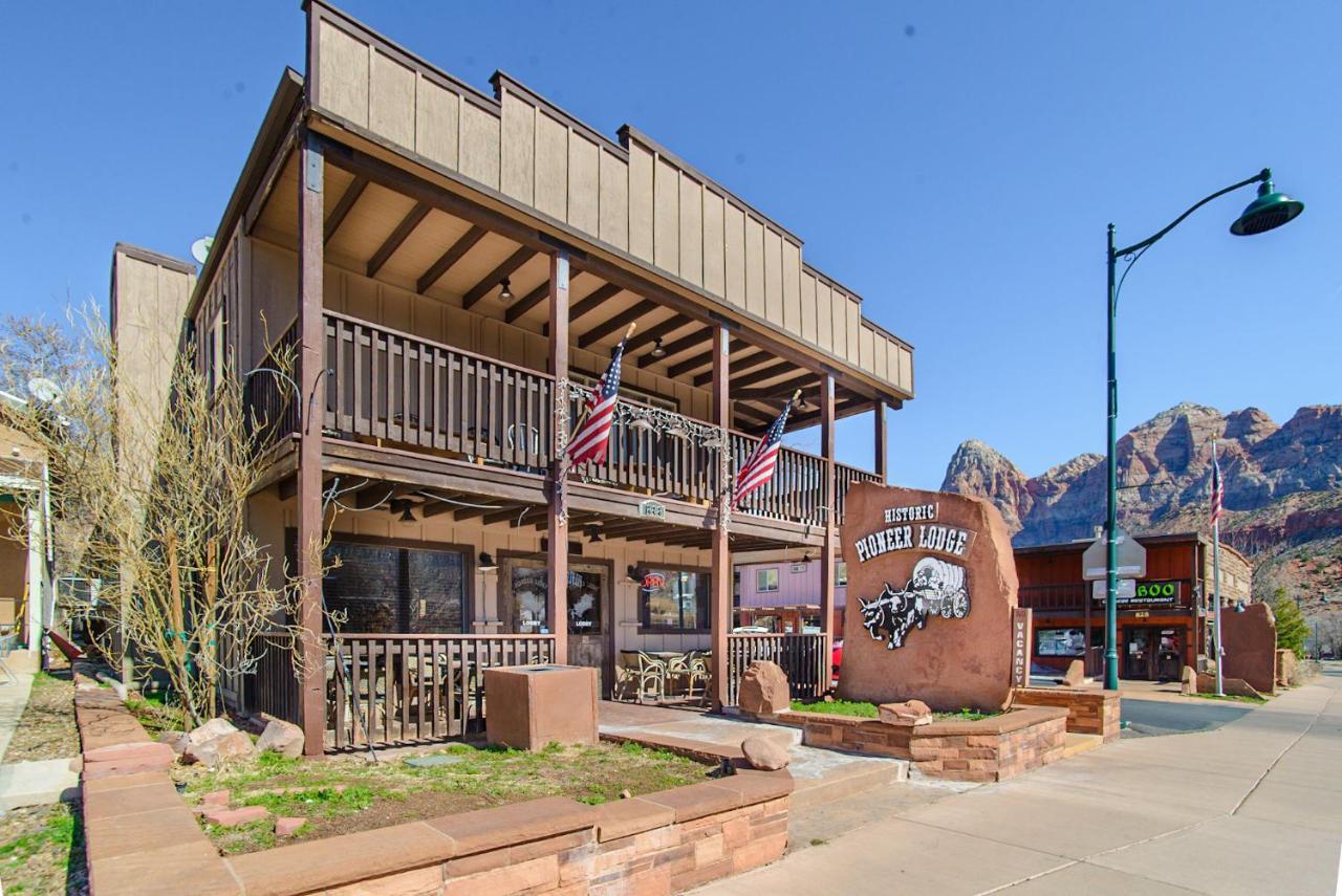 Pioneer Lodge Zion National Park-Springdale Bagian luar foto
