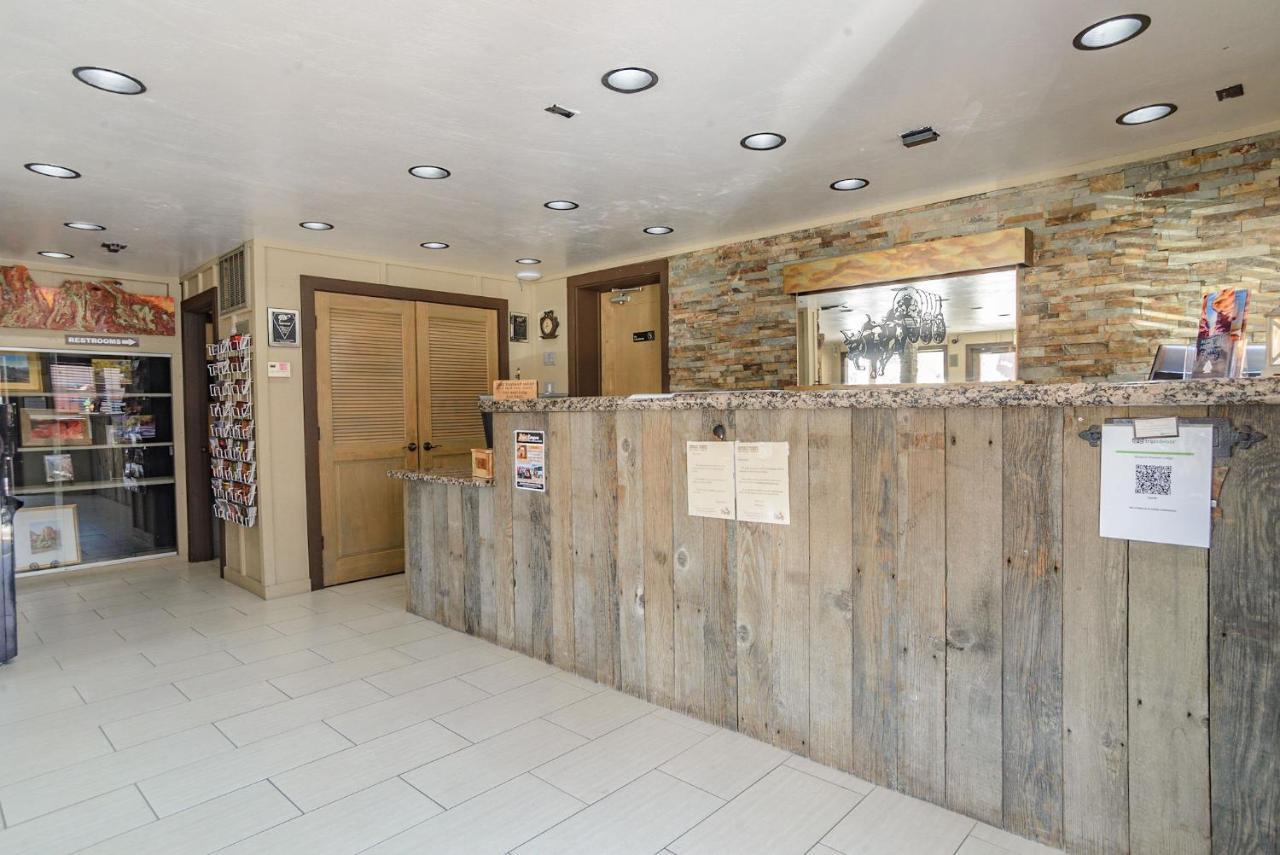 Pioneer Lodge Zion National Park-Springdale Bagian luar foto