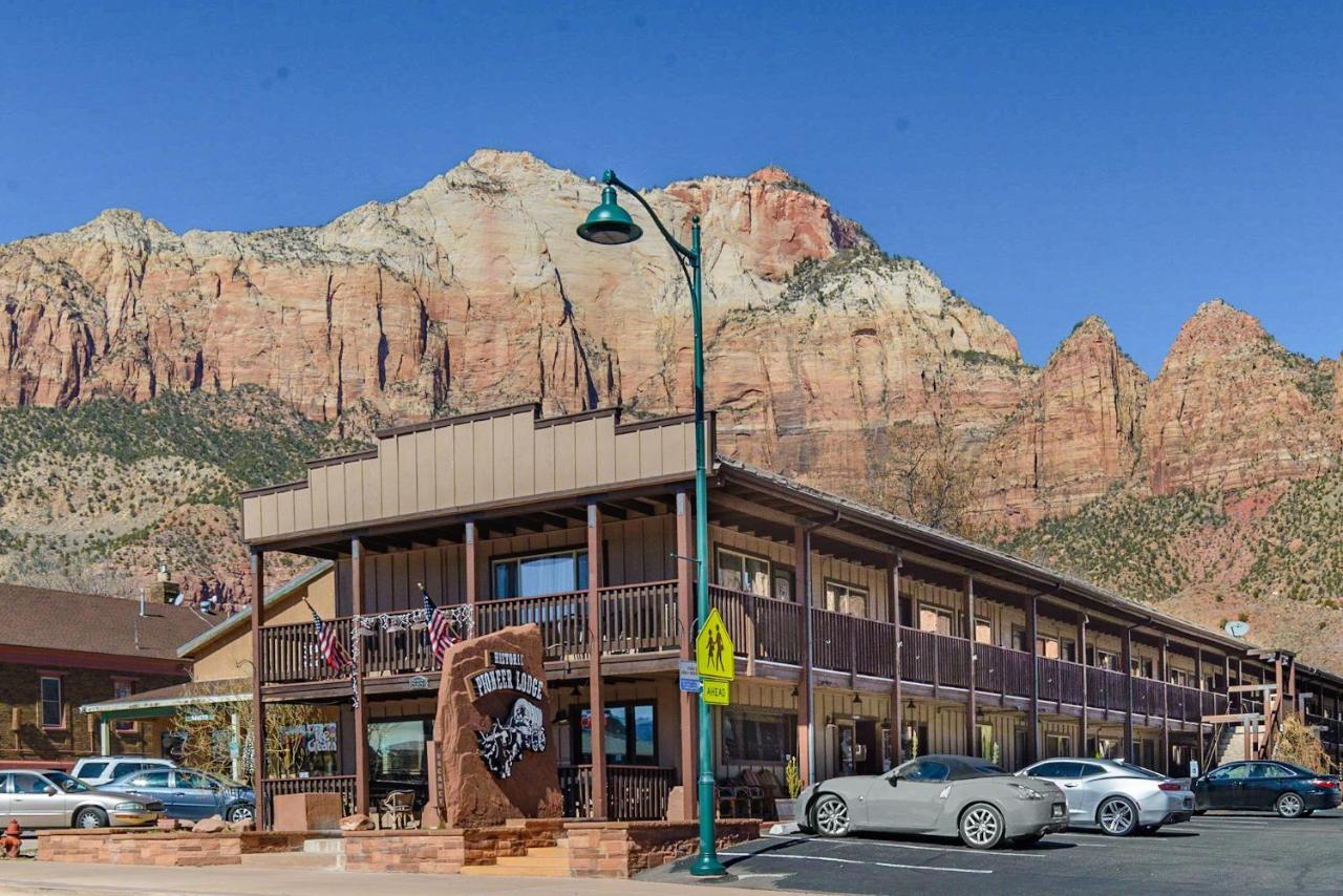 Pioneer Lodge Zion National Park-Springdale Bagian luar foto