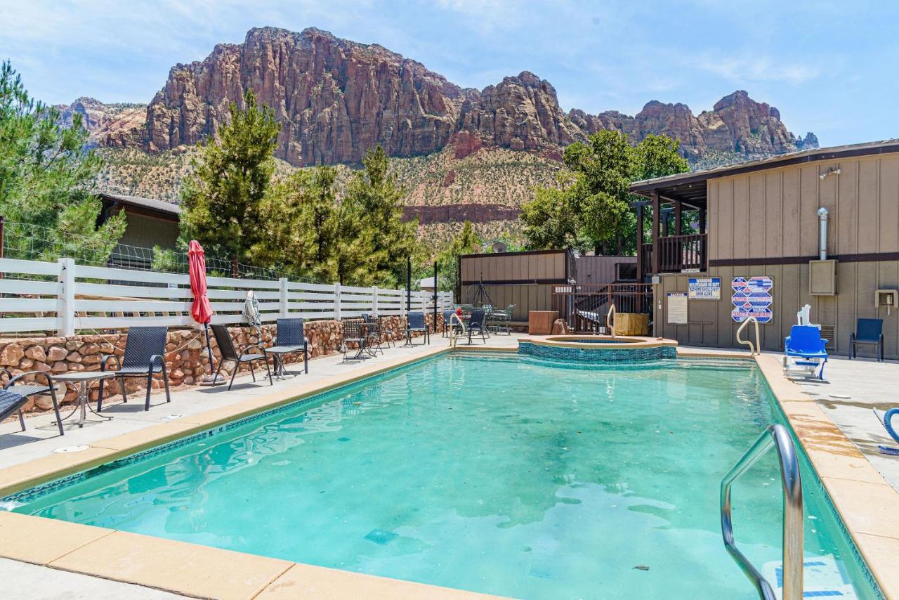 Pioneer Lodge Zion National Park-Springdale Bagian luar foto