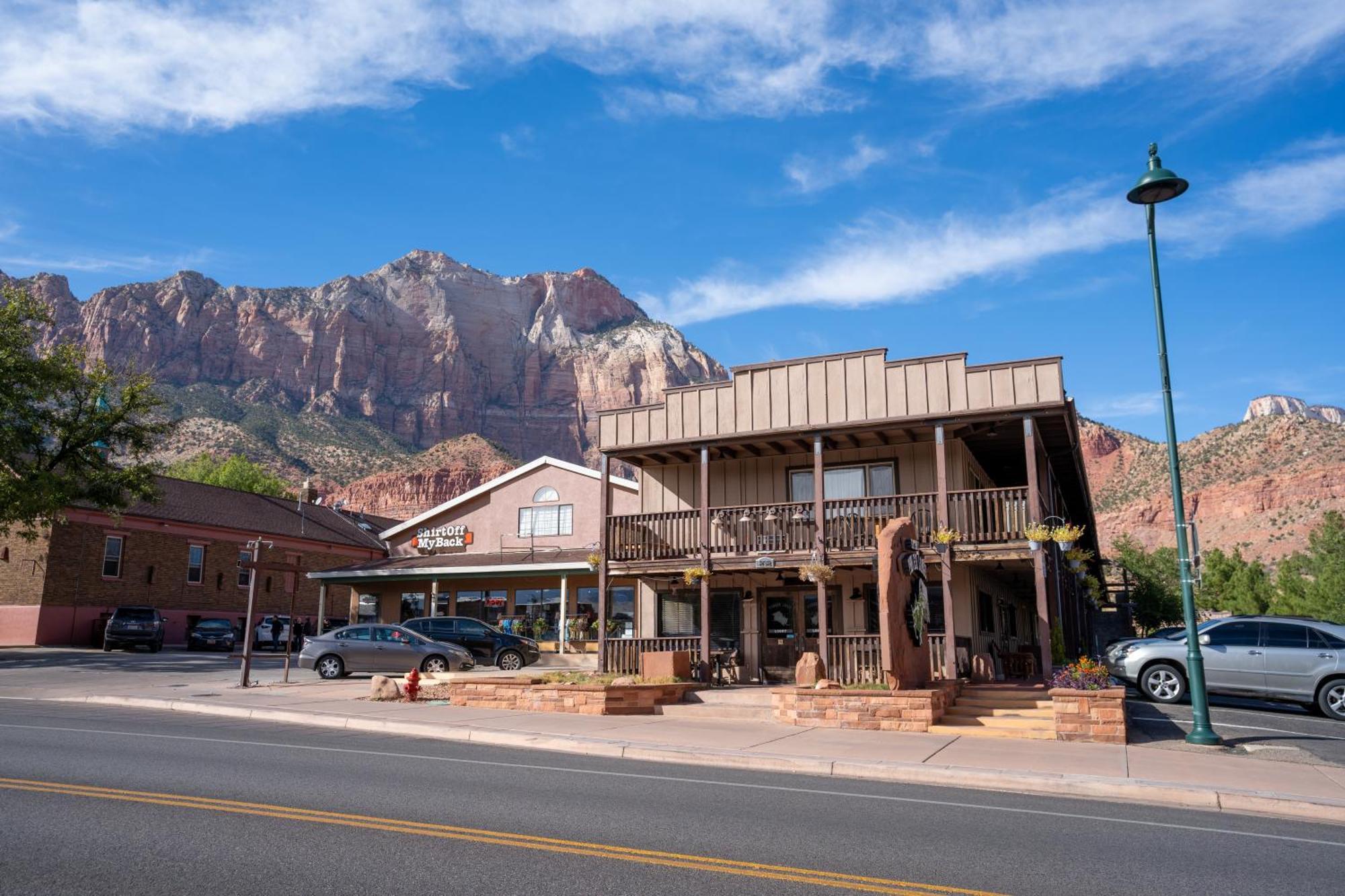 Pioneer Lodge Zion National Park-Springdale Bagian luar foto